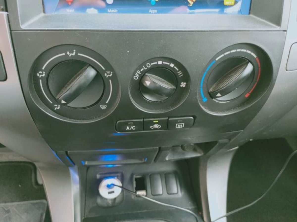 Toyota Land Cruiser D-4D 16V cat 3 porte (11)