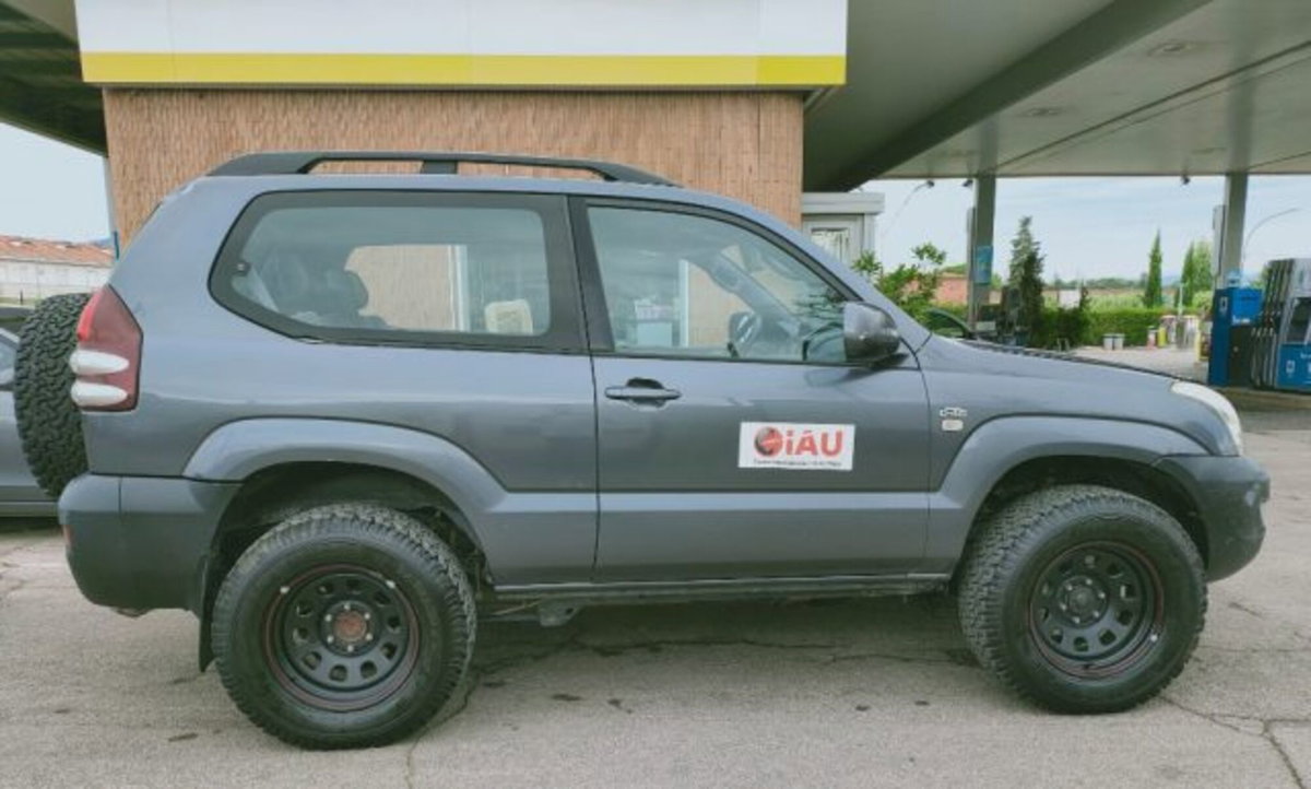 Toyota Land Cruiser D-4D 16V cat 3 porte (8)