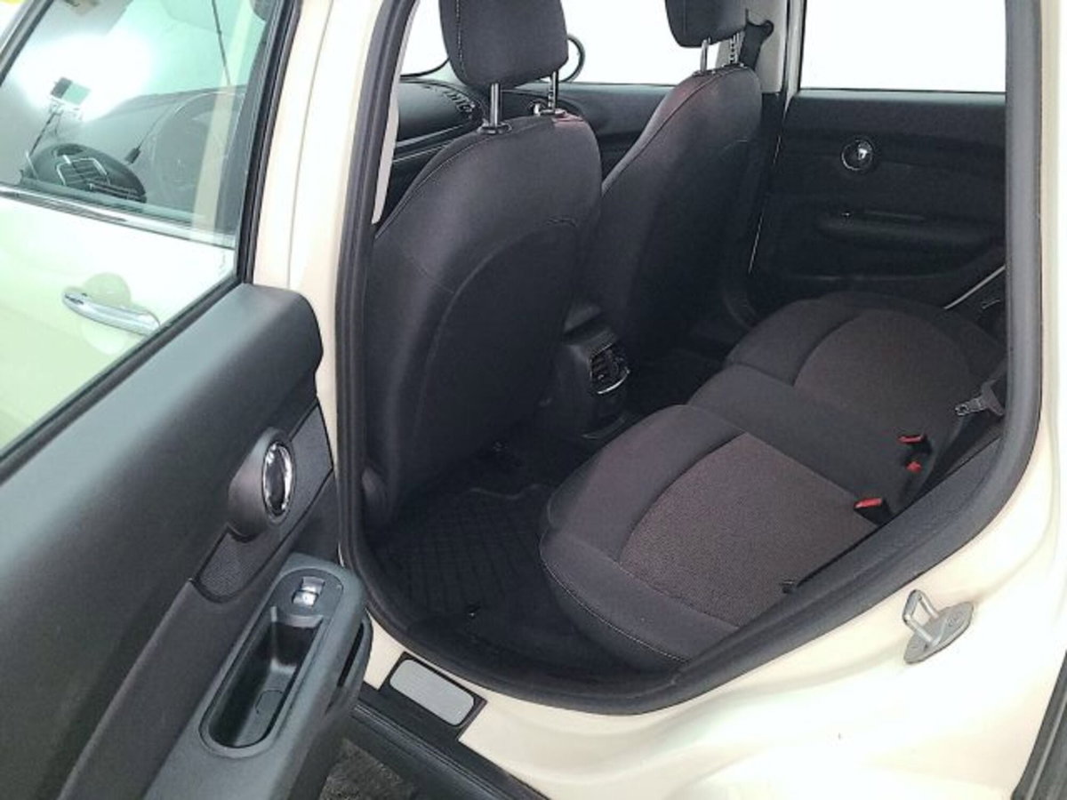 MINI Mini Clubman 2.0 Cooper D Business Clubman (10)