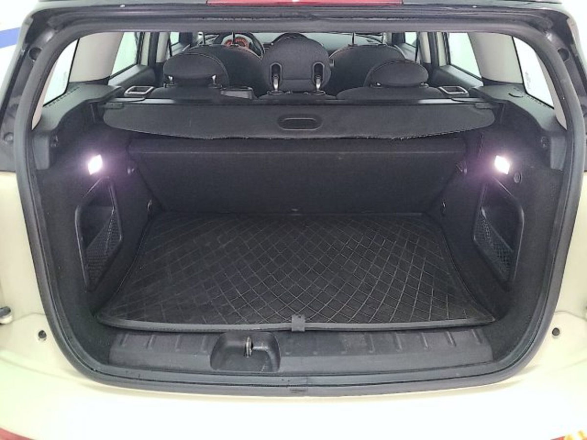 MINI Mini Clubman 2.0 Cooper D Business Clubman (16)