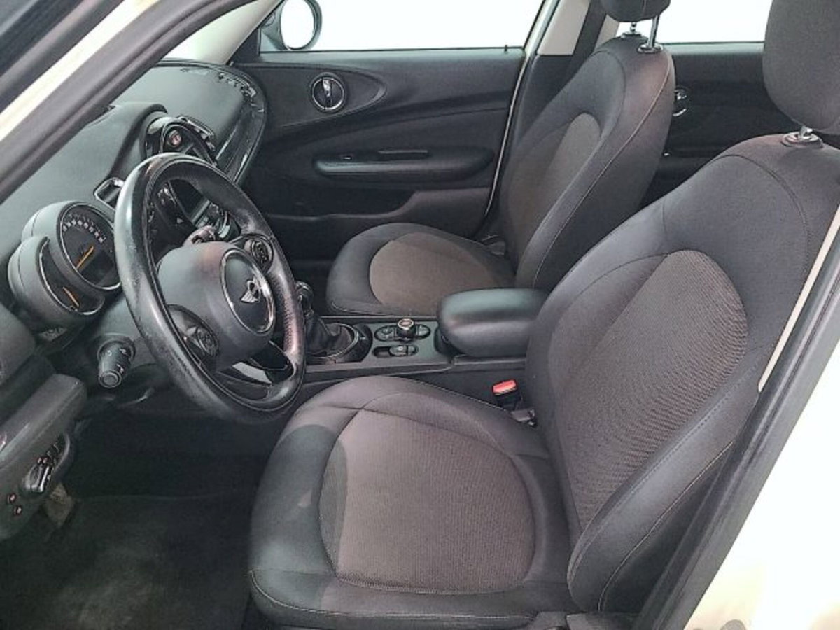 MINI Mini Clubman 2.0 Cooper D Business Clubman (8)