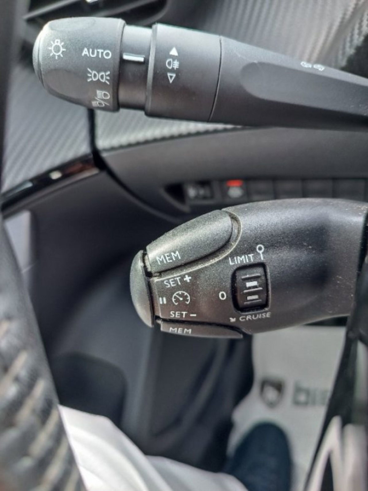 Peugeot 2008 PureTech 100 S&S Allure (20)