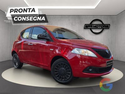 Lancia Ypsilon 1.0 FireFly 5 porte S&S Hybrid Silver Plus usata