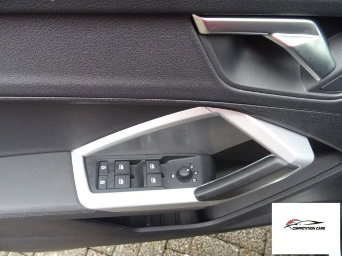 Audi Q3 Sportback 35 TDI quattro S tronic S line edition (7)