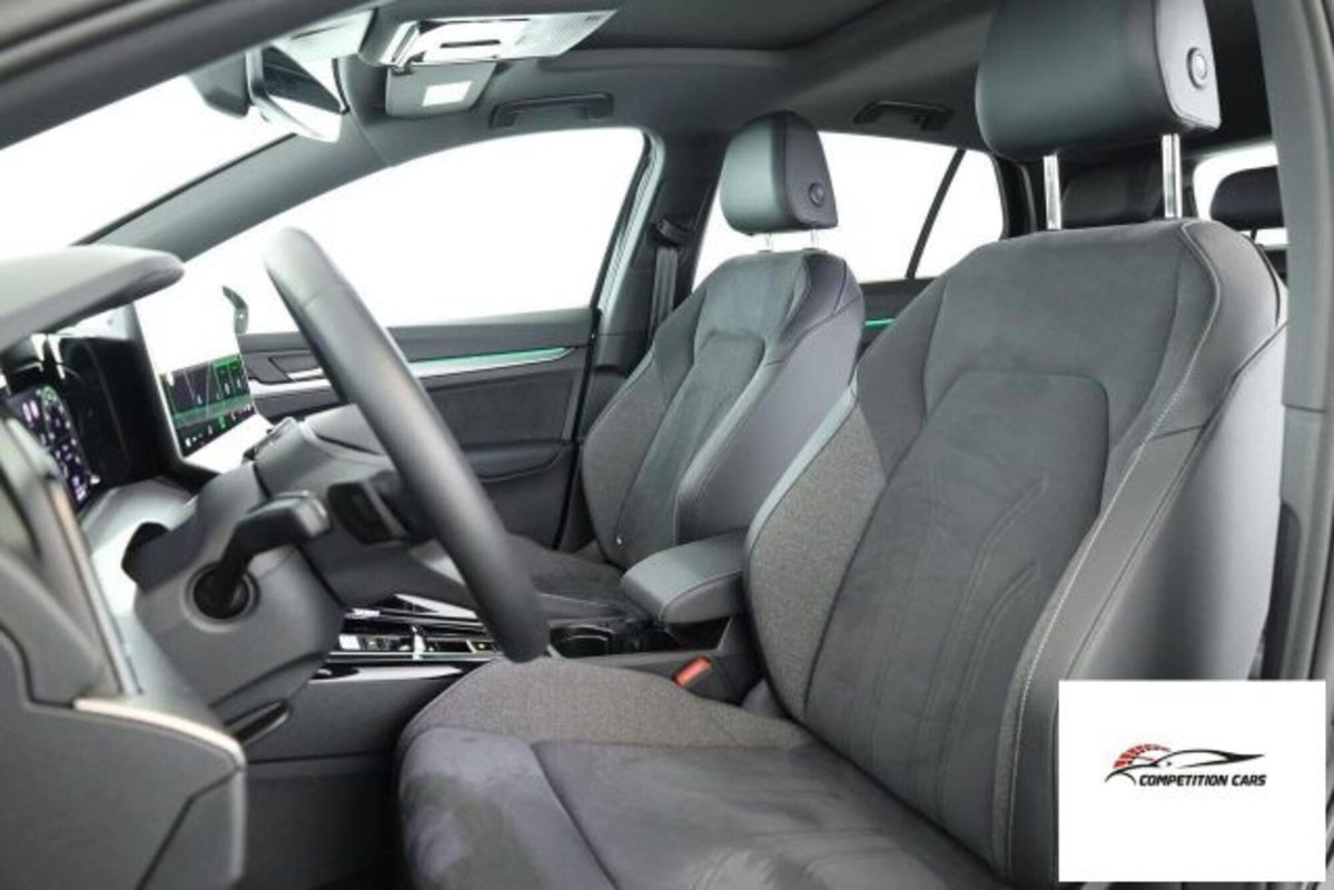 Volkswagen Golf 1.5 etsi 50 Years 150cv dsg (12)