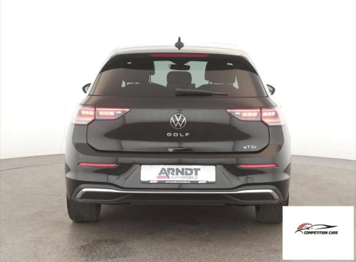Volkswagen Golf 1.5 etsi 50 Years 150cv dsg (4)