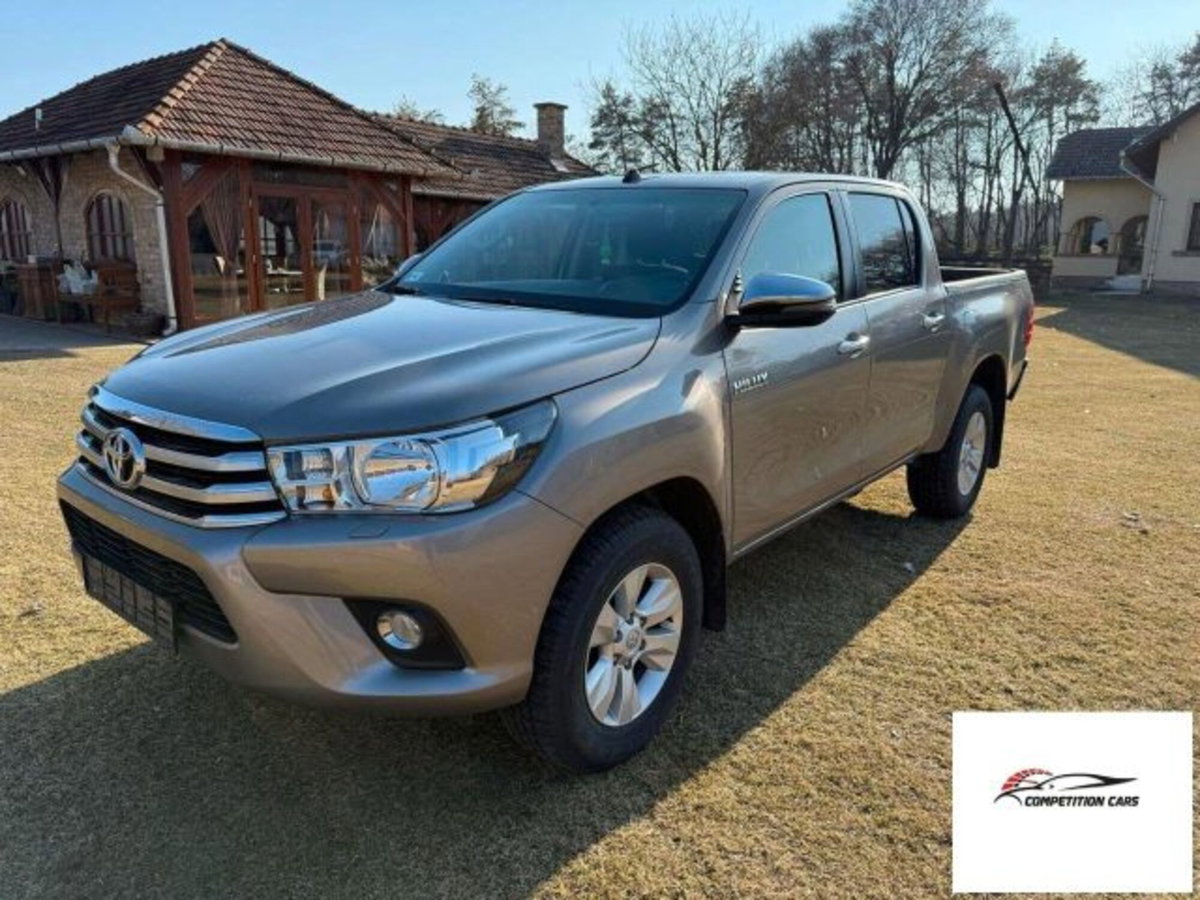 Toyota Hilux 2.D-4D 4WD porte Double Cab Lounge (3)