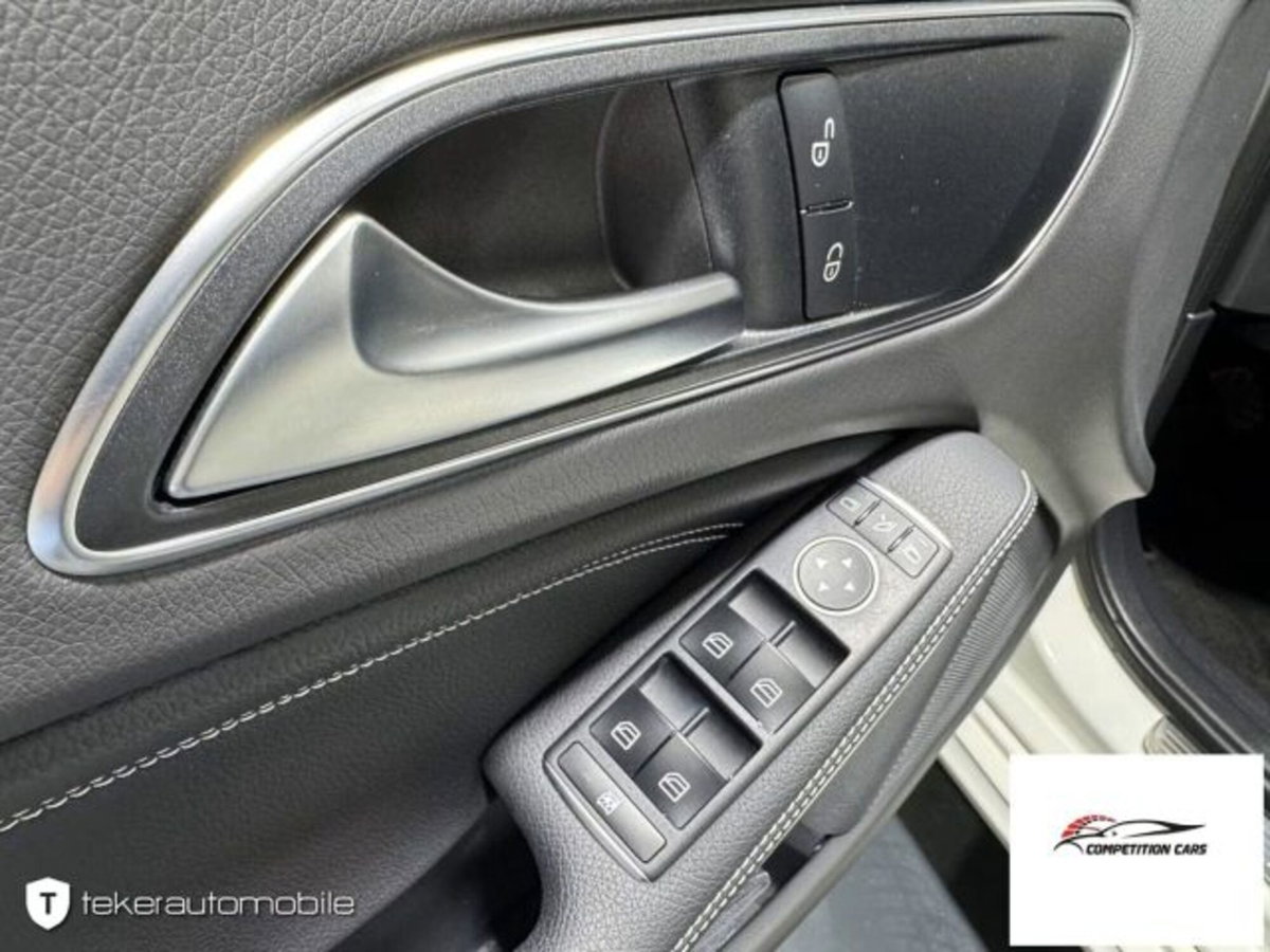 Mercedes-Benz Classe A 180 Sport (9)