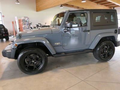 Jeep Wrangler 2.8 CRD DPF Sahara Auto usata