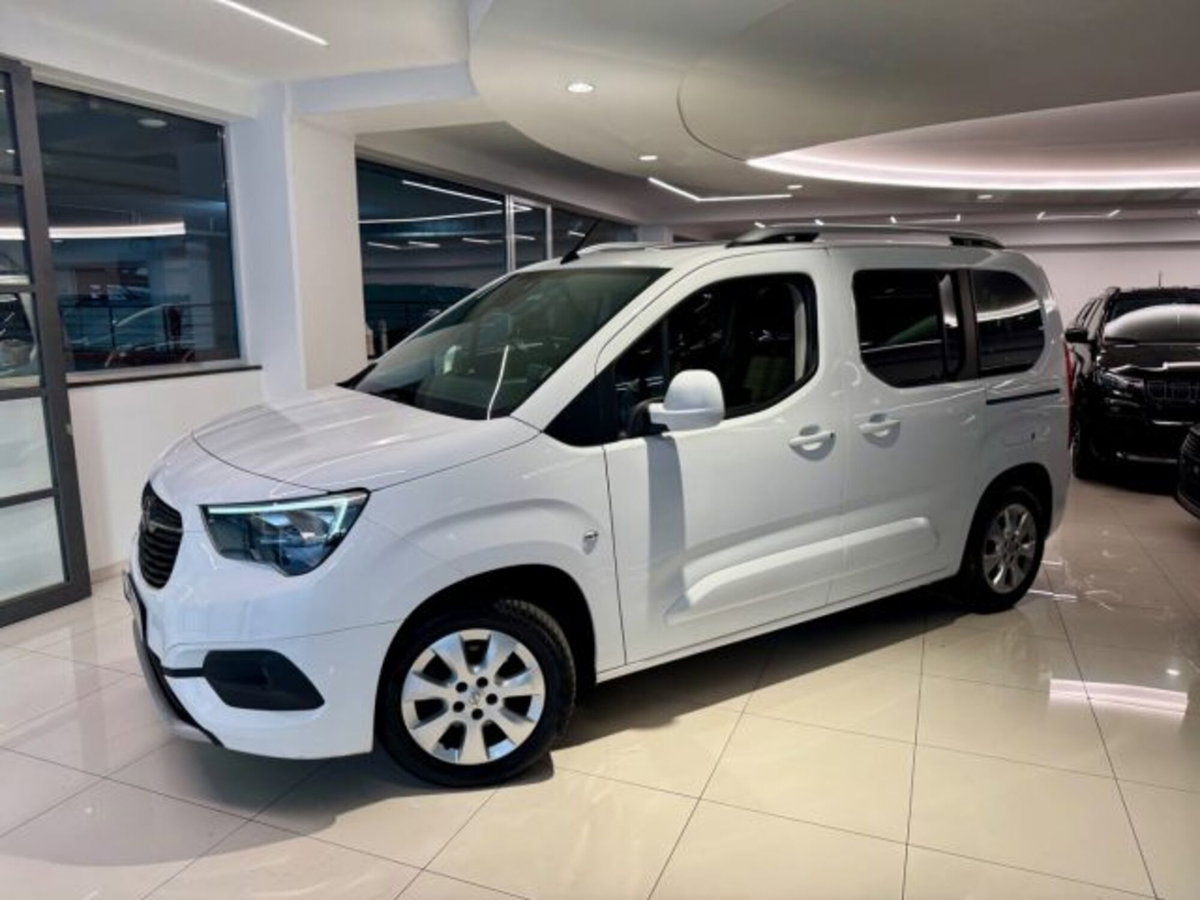 Opel Combo Life 1.5D 100 CV S&S Innovation (2)