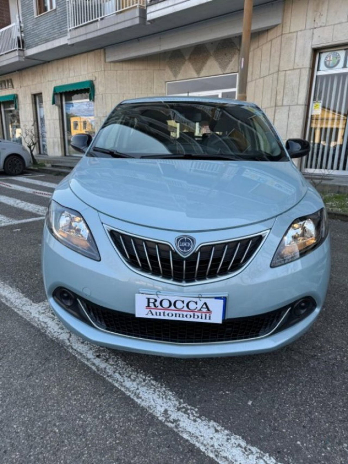 Lancia Ypsilon 1.0 FireFly 5 porte S&S Hybrid Ecochic Silver (2)