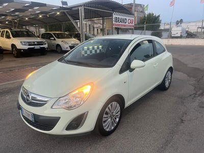Opel Corsa 1.2 3 porte Elective usata