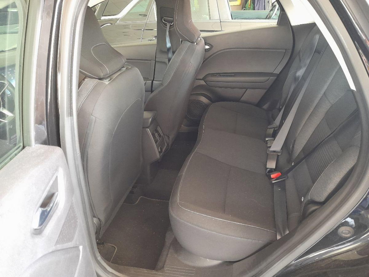 Renault Captur Blue dCi 95 CV Business (16)