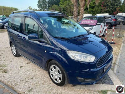Ford Tourneo Courier 1.5 TDCI 75 CV Titanium usata