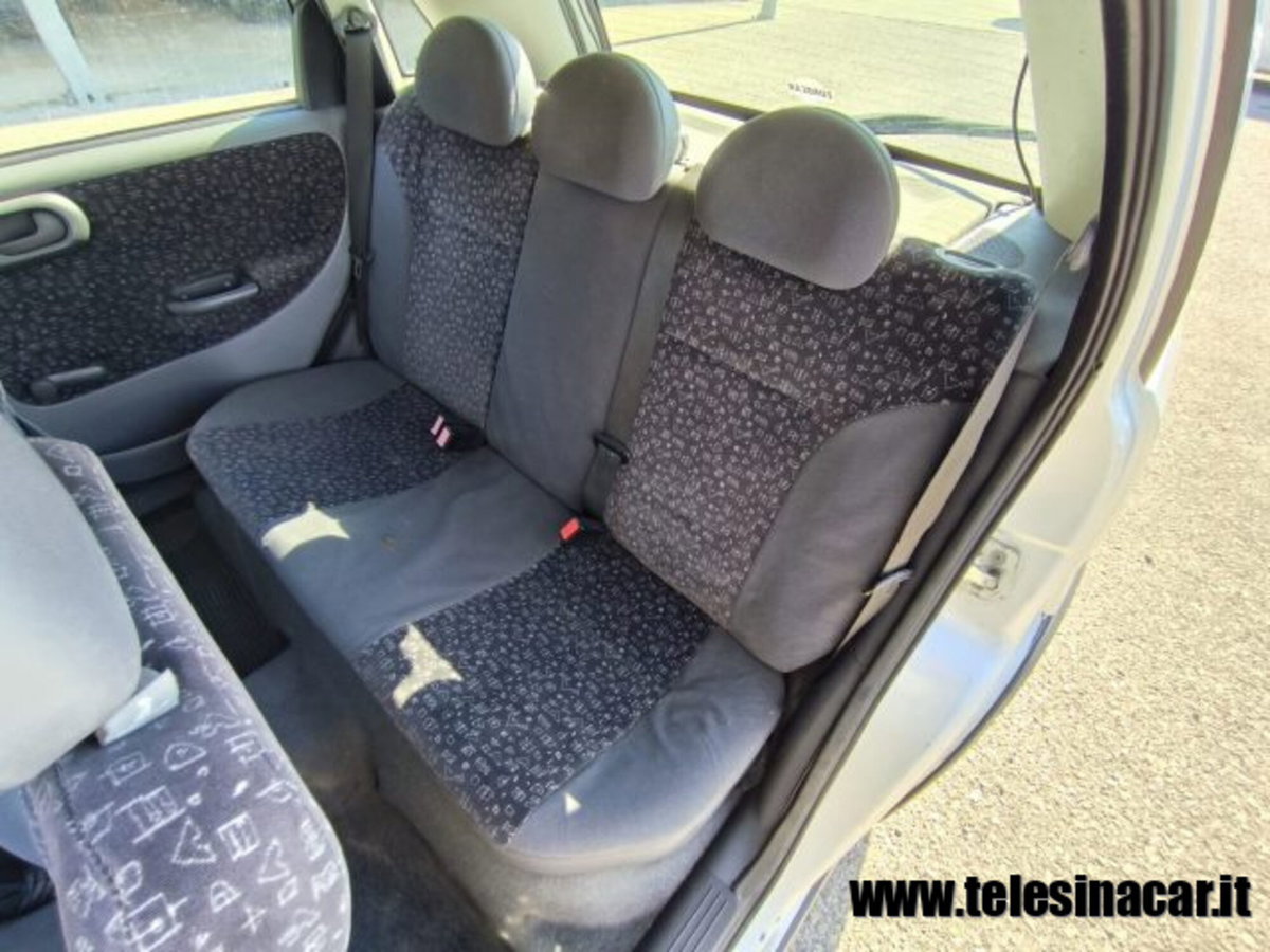 Opel Corsa 1.2i 16V cat 5 porte 'Njoy (10)
