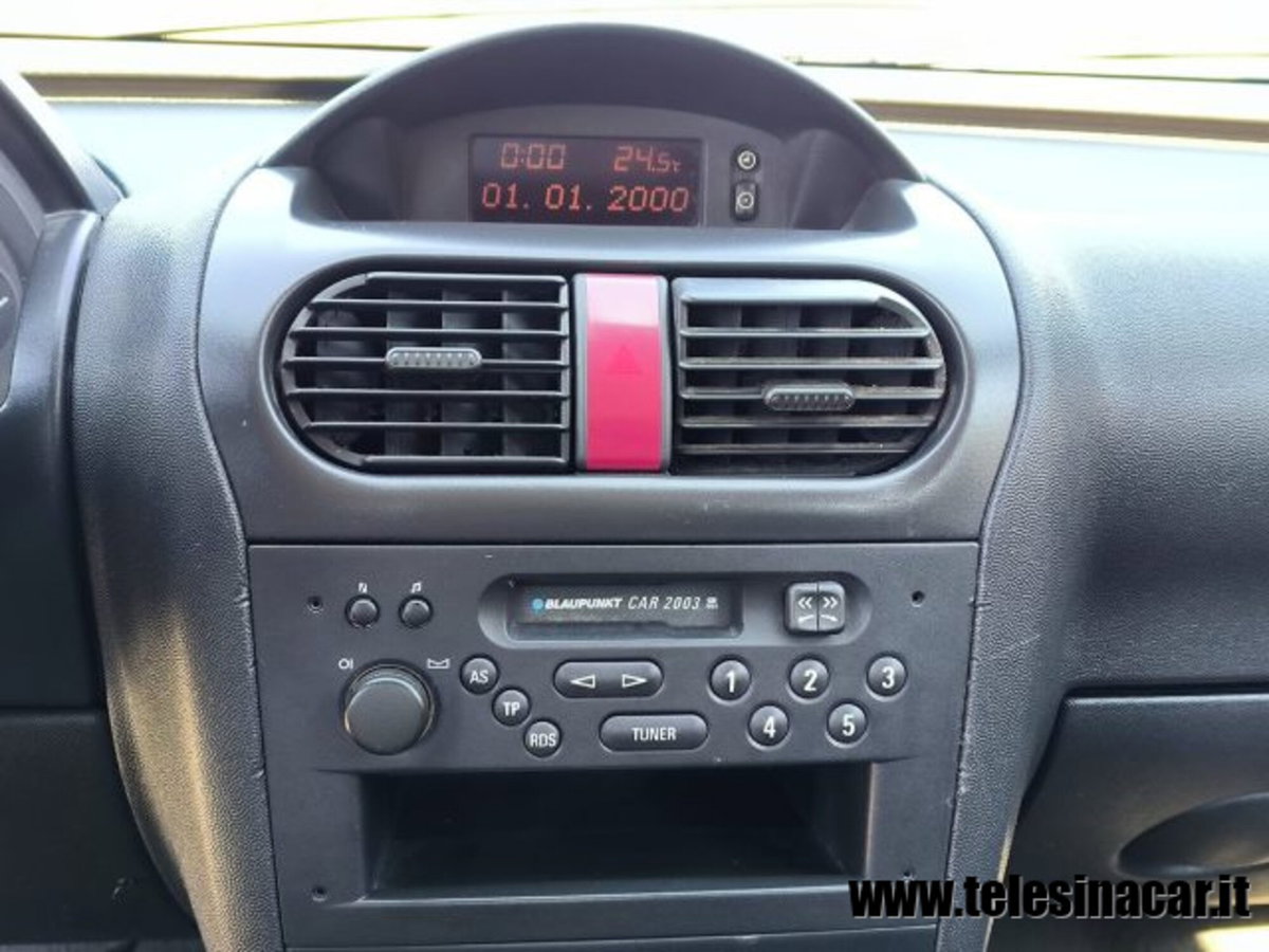 Opel Corsa 1.2i 16V cat 5 porte 'Njoy (12)