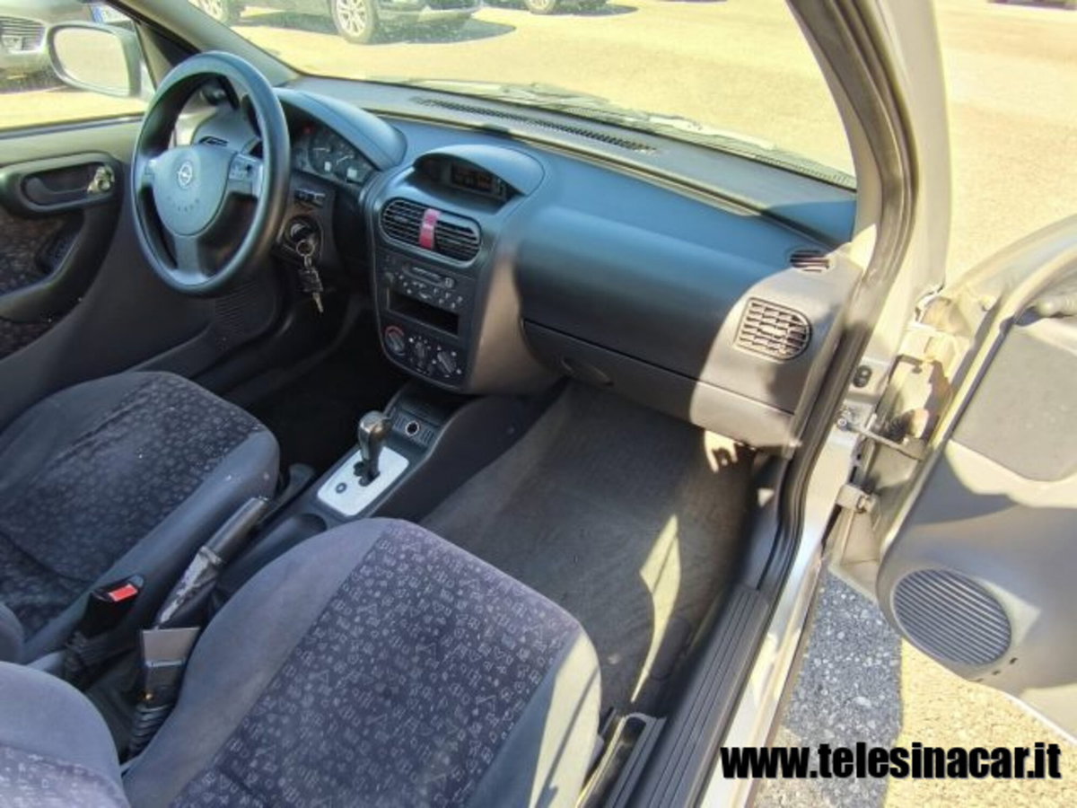 Opel Corsa 1.2i 16V cat 5 porte 'Njoy (14)
