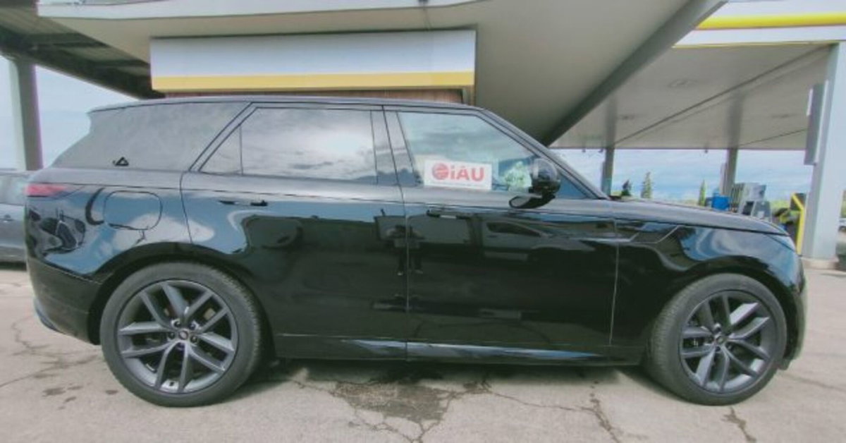 Land Rover Range Rover Sport 3.0D l6 249 CV HSE Dynamic Stealth (7)