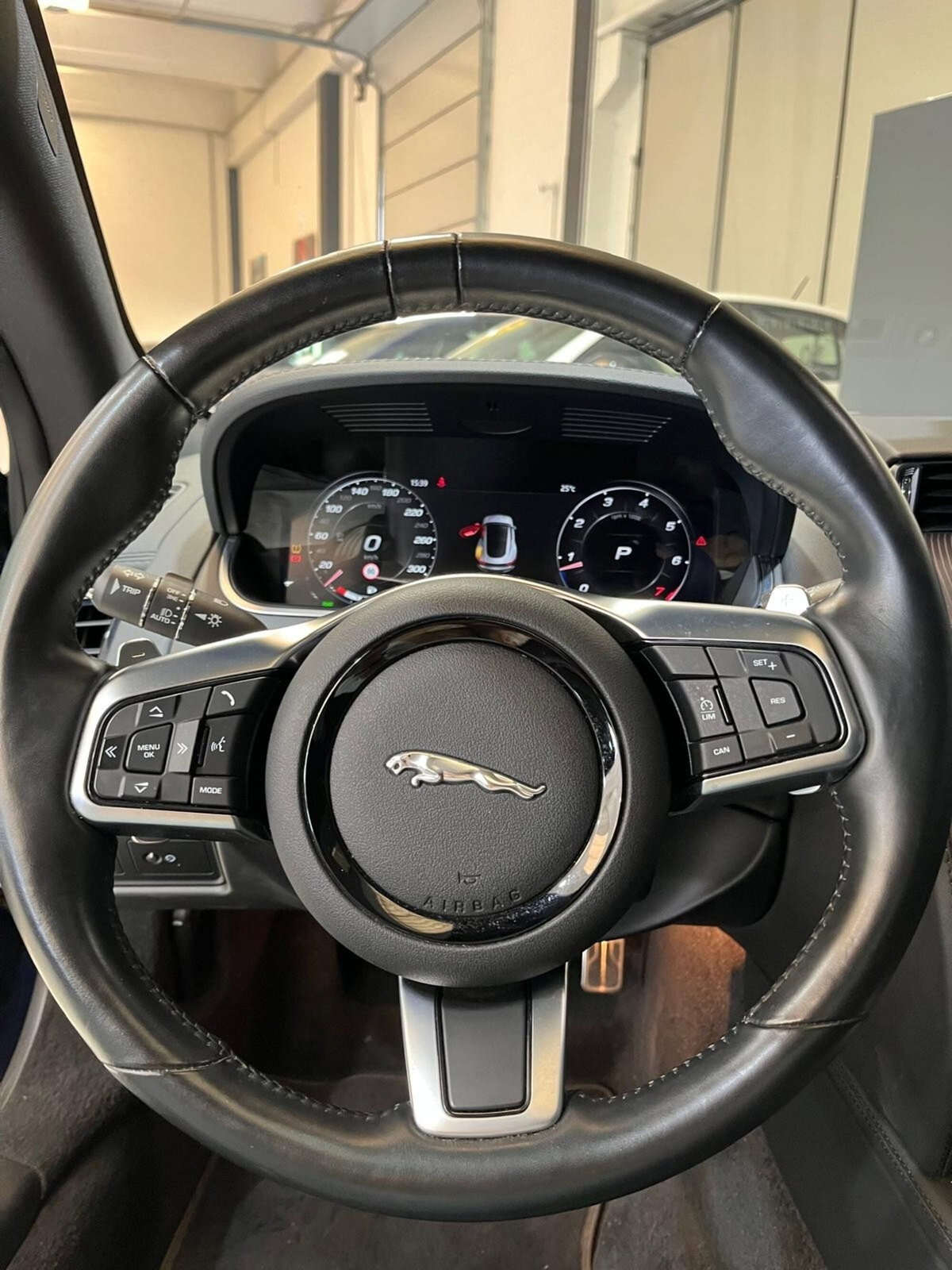 Jaguar F-Type Coupé 2.0 aut. Coupé R-Dynamic Black (19)
