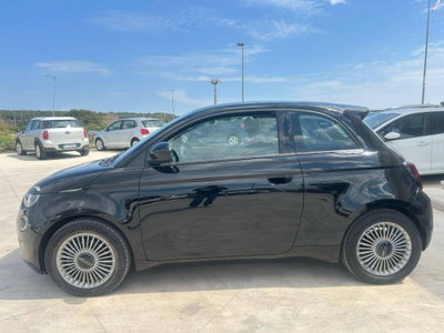 Fiat 500 Cabrio Red Cabrio 23,65 kWh (6)