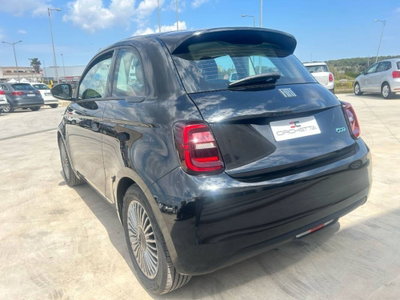 Fiat 500 Cabrio Red Cabrio 23,65 kWh (8)
