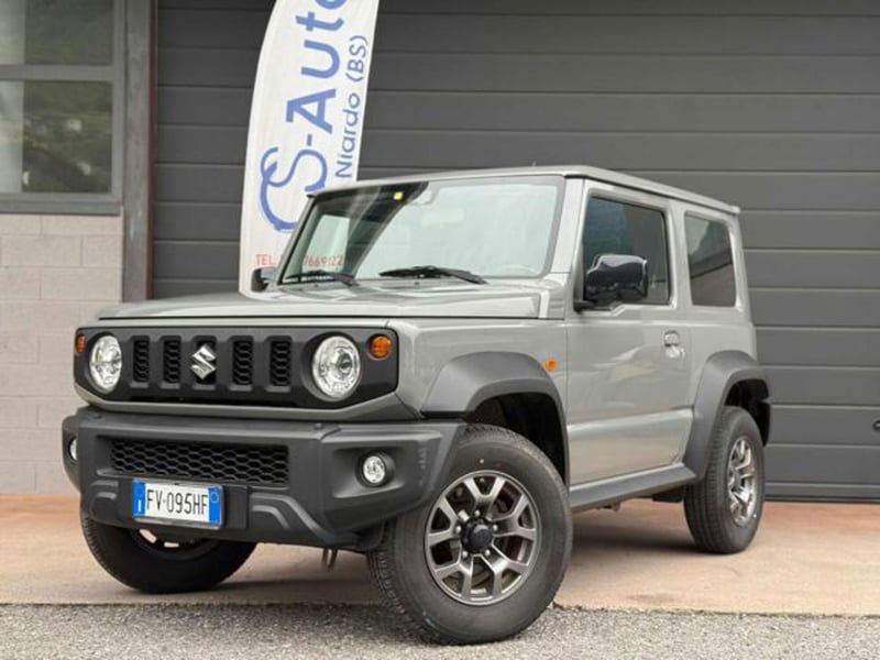 Suzuki Jimny 1.5 5MT Top