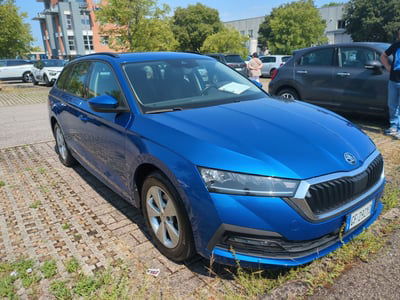 Skoda Octavia Station Wagon 1.5 G-TEC DSG Wagon Executive usata