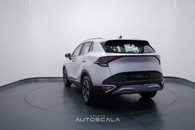 Kia Sportage 1.6 crdi mhev Business dct (4)