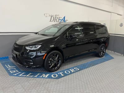 Chrysler Pacifica 3.6 V6 Limited awd at9 usata