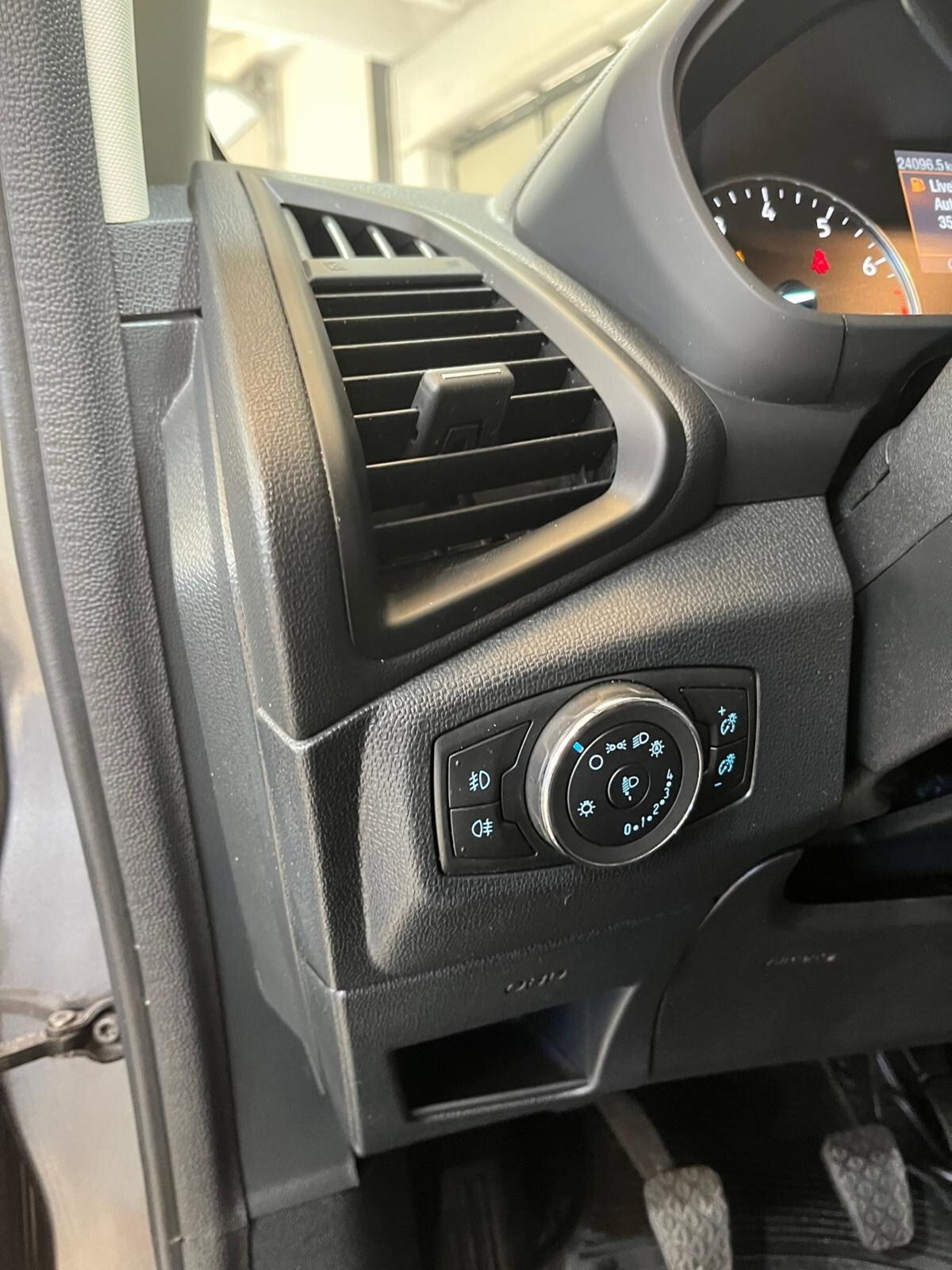 Ford EcoSport 1.0 EcoBoost 125 CV Start&Stop ST-Line (18)
