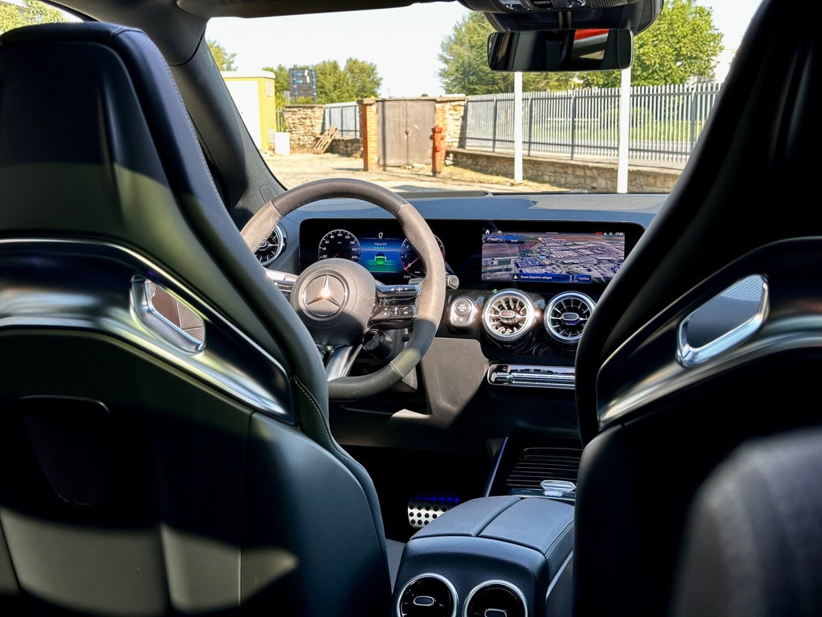 Mercedes-Benz GLA SUV AMG 35 AMG Line Premium Plus 4matic auto (18)