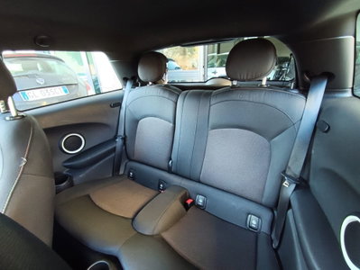 MINI Mini 1.5 Cooper D (10)