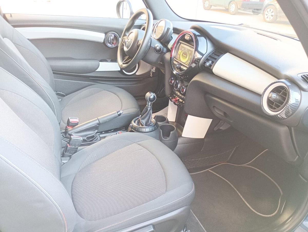 MINI Mini 1.5 Cooper D (11)