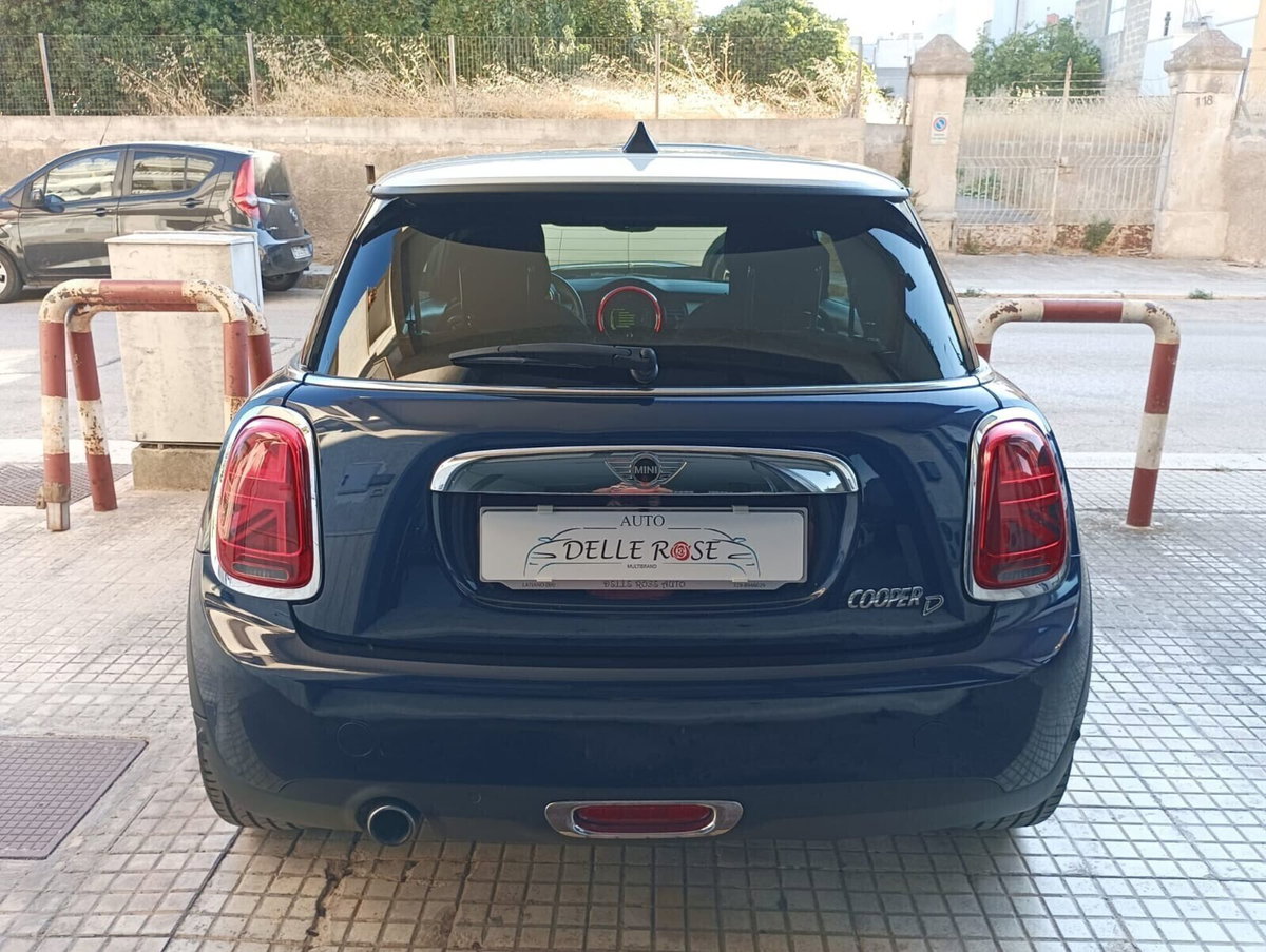 MINI Mini 1.5 Cooper D (5)