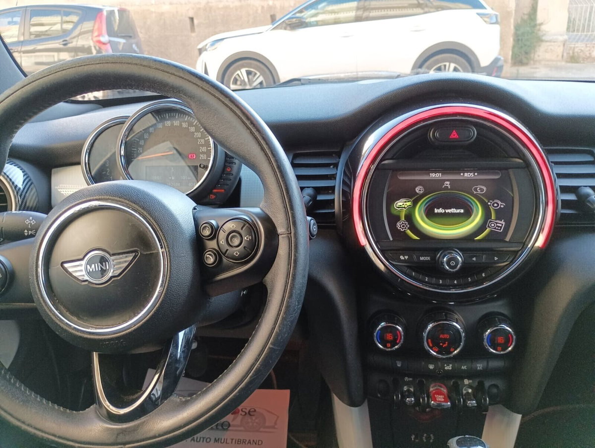 MINI Mini 1.5 Cooper D (9)