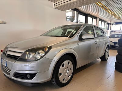 Opel Astra 1.7 CDTI 101CV 5 porte Cosmo usata