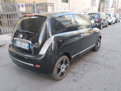 Lancia Ypsilon 1.3 MJT 75 CV Diva (6)