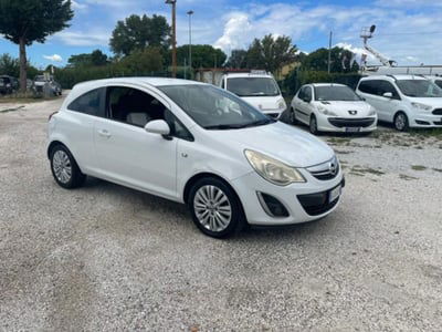 Opel Corsa 1.2 3 porte b-color usata
