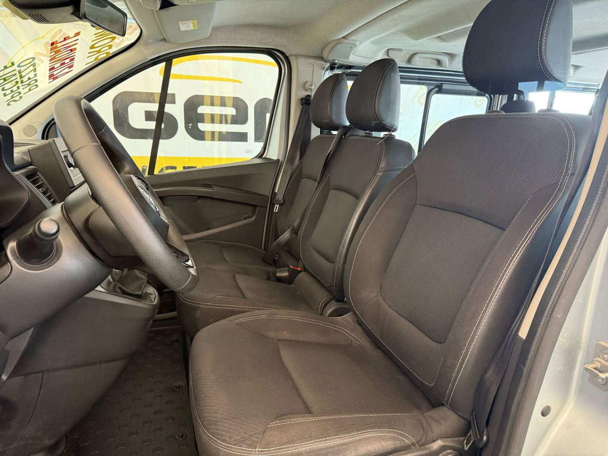 Nissan Primastar 2.0 dCi 150CV Aut PL-TN Bus (10)