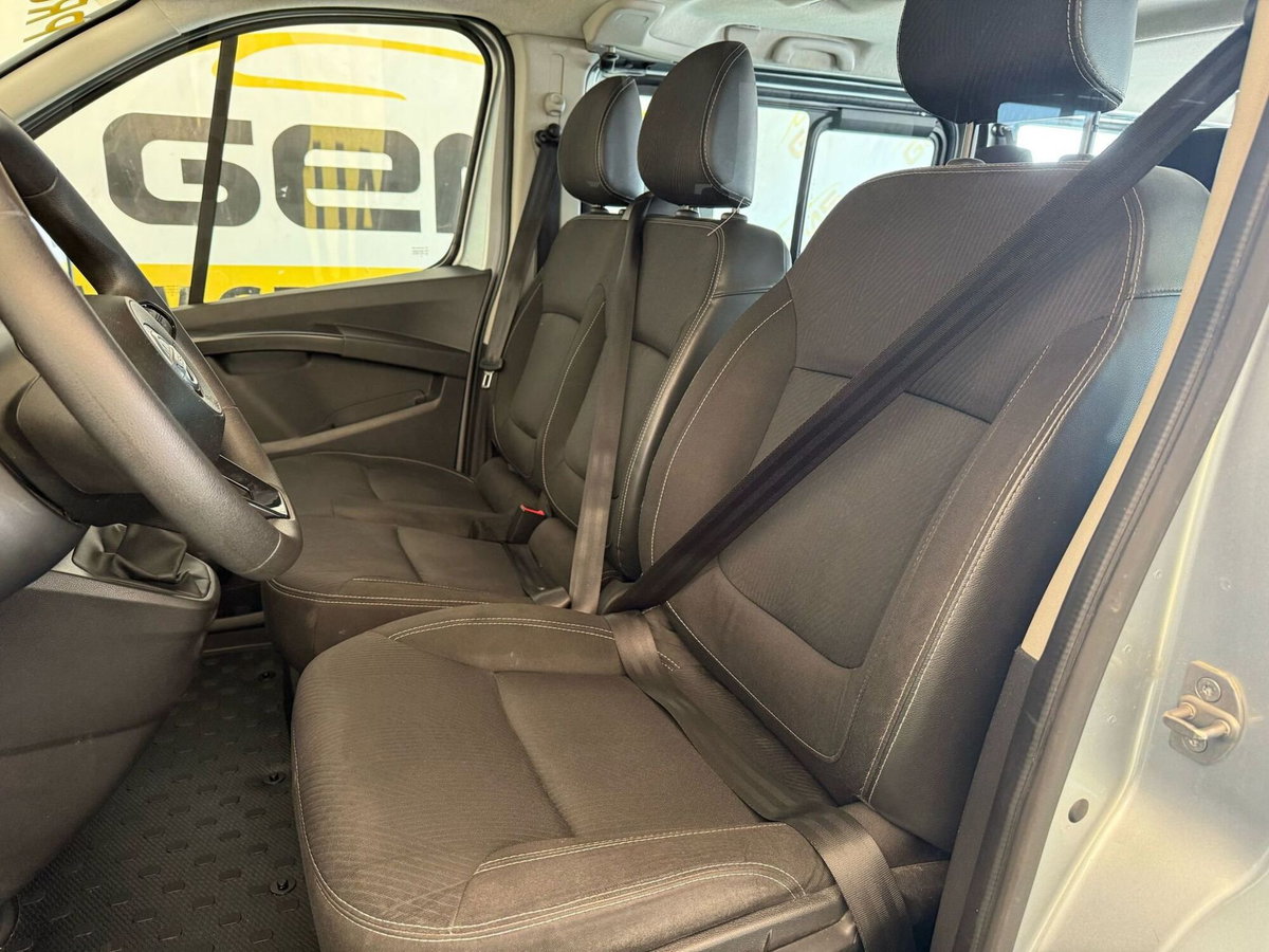 Nissan Primastar 2.0 dCi 150CV Aut PL-TN Bus (12)