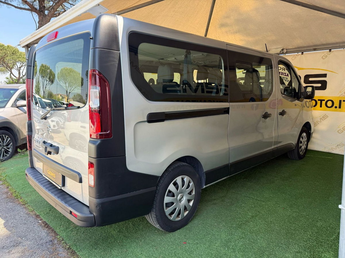 Nissan Primastar 2.0 dCi 150CV Aut PL-TN Bus (4)