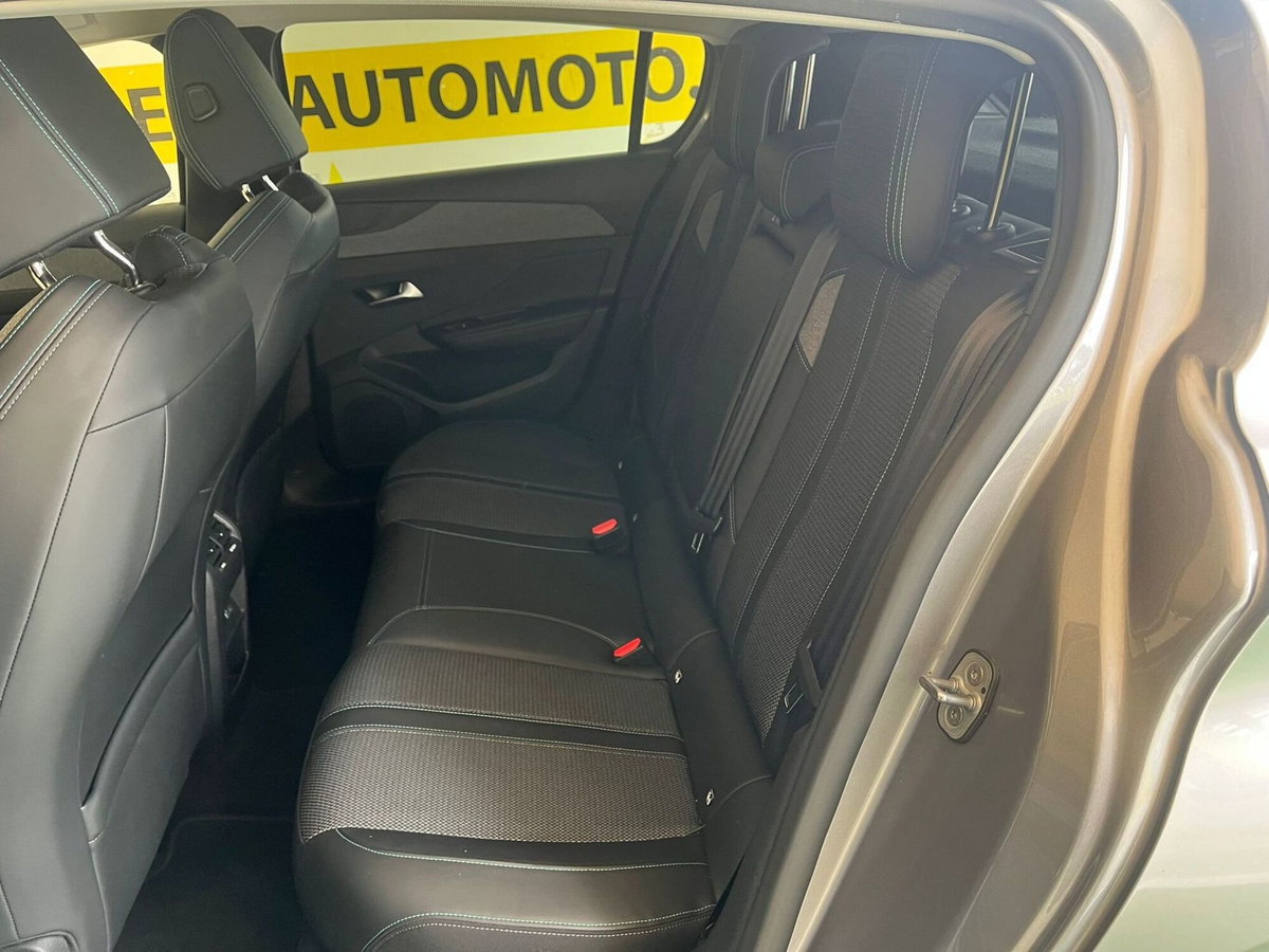 Peugeot 308 BlueHDi 130 S&S EAT8 Allure Pack (11)