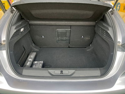 Peugeot 308 BlueHDi 130 S&S EAT8 Allure Pack (13)