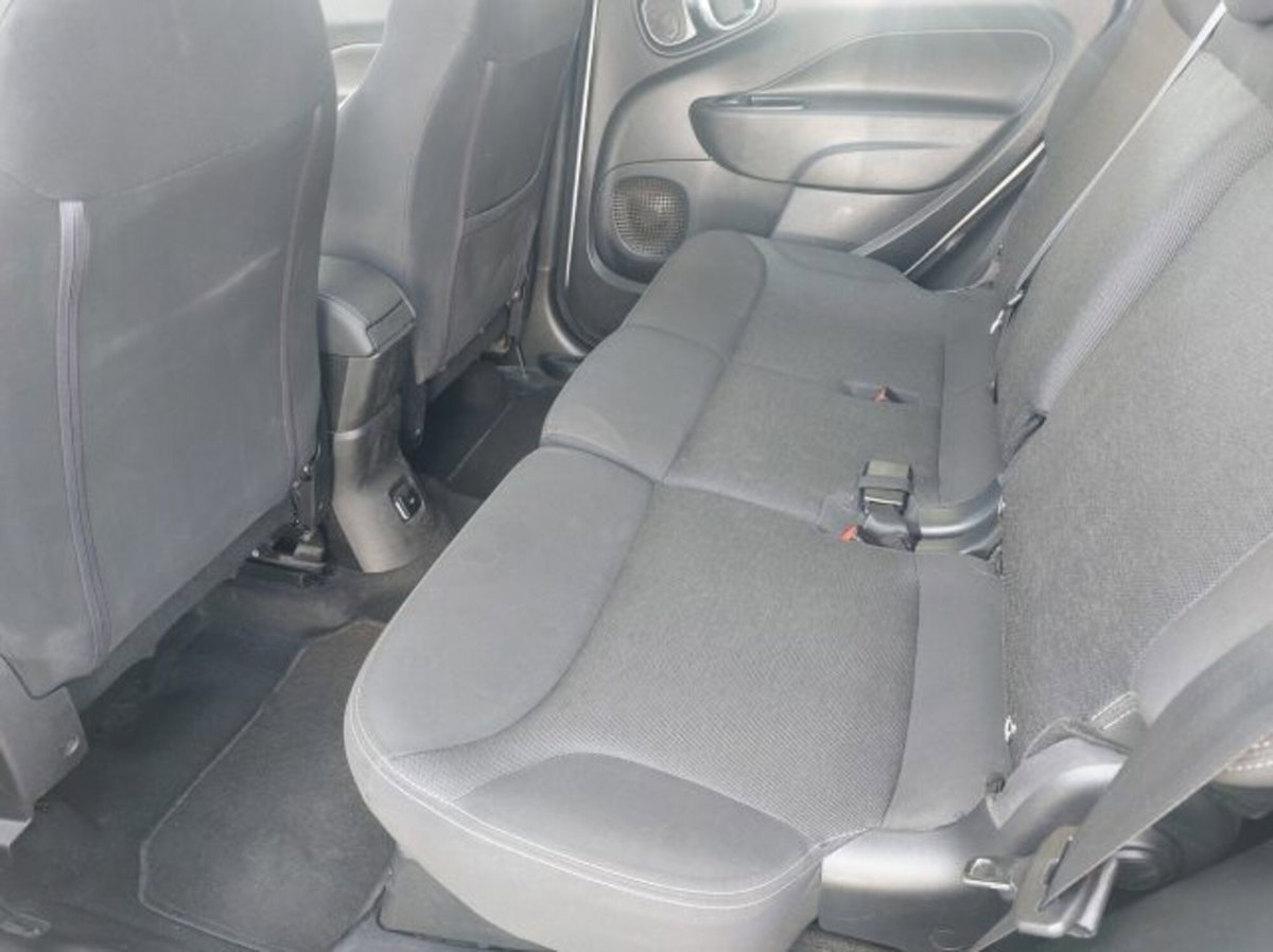Fiat 500L 1.4 95 CV Cross (14)