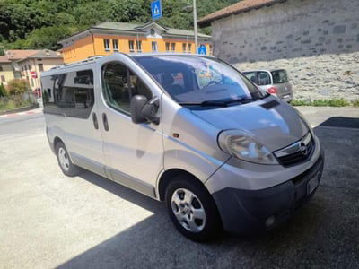 Opel Vivaro Furgone 27 2.0 CDTI 120CV PC-TN Combi 9 posti usato