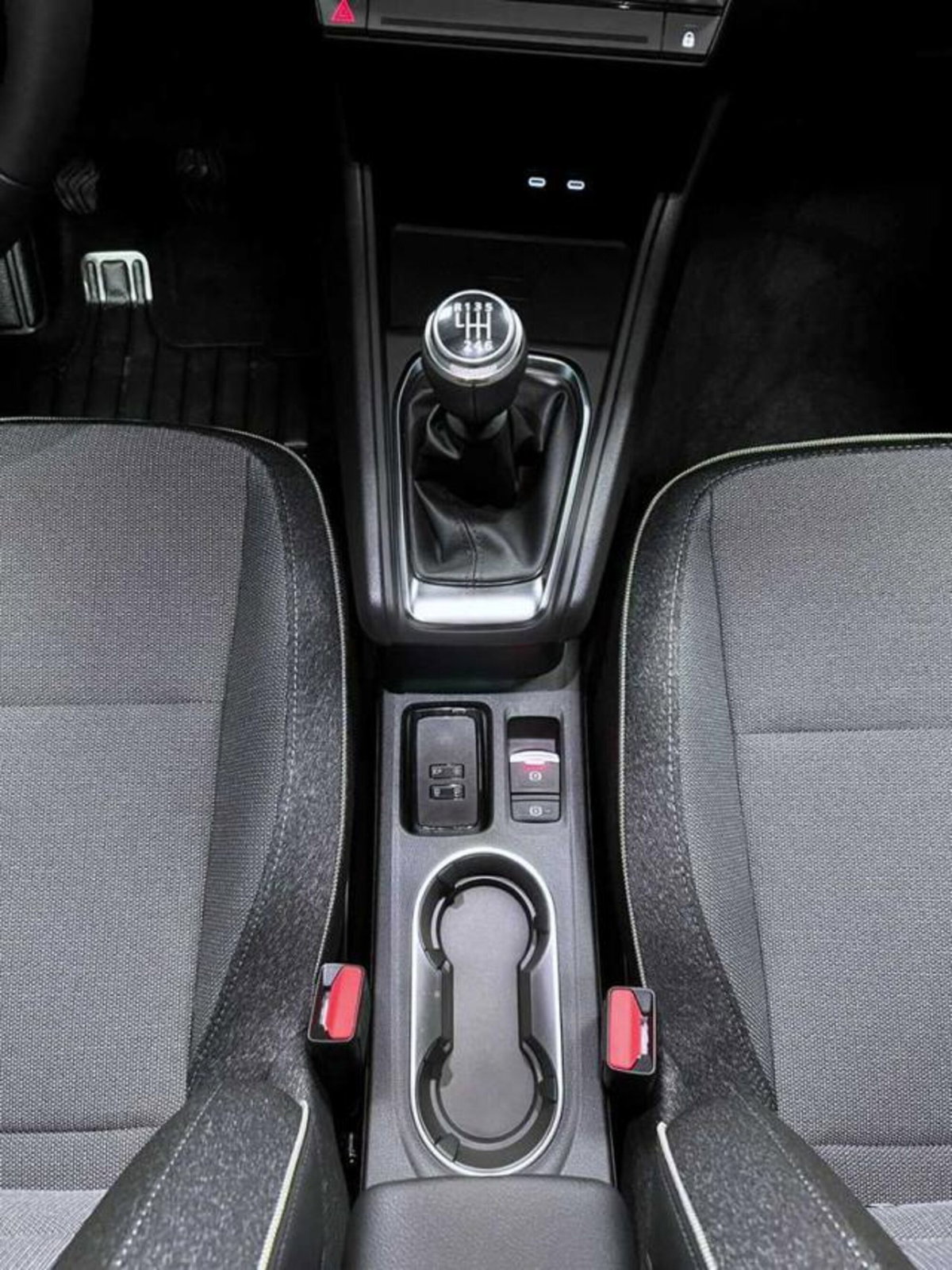 Renault Captur 1.0 eco-g Techno 100cv (15)