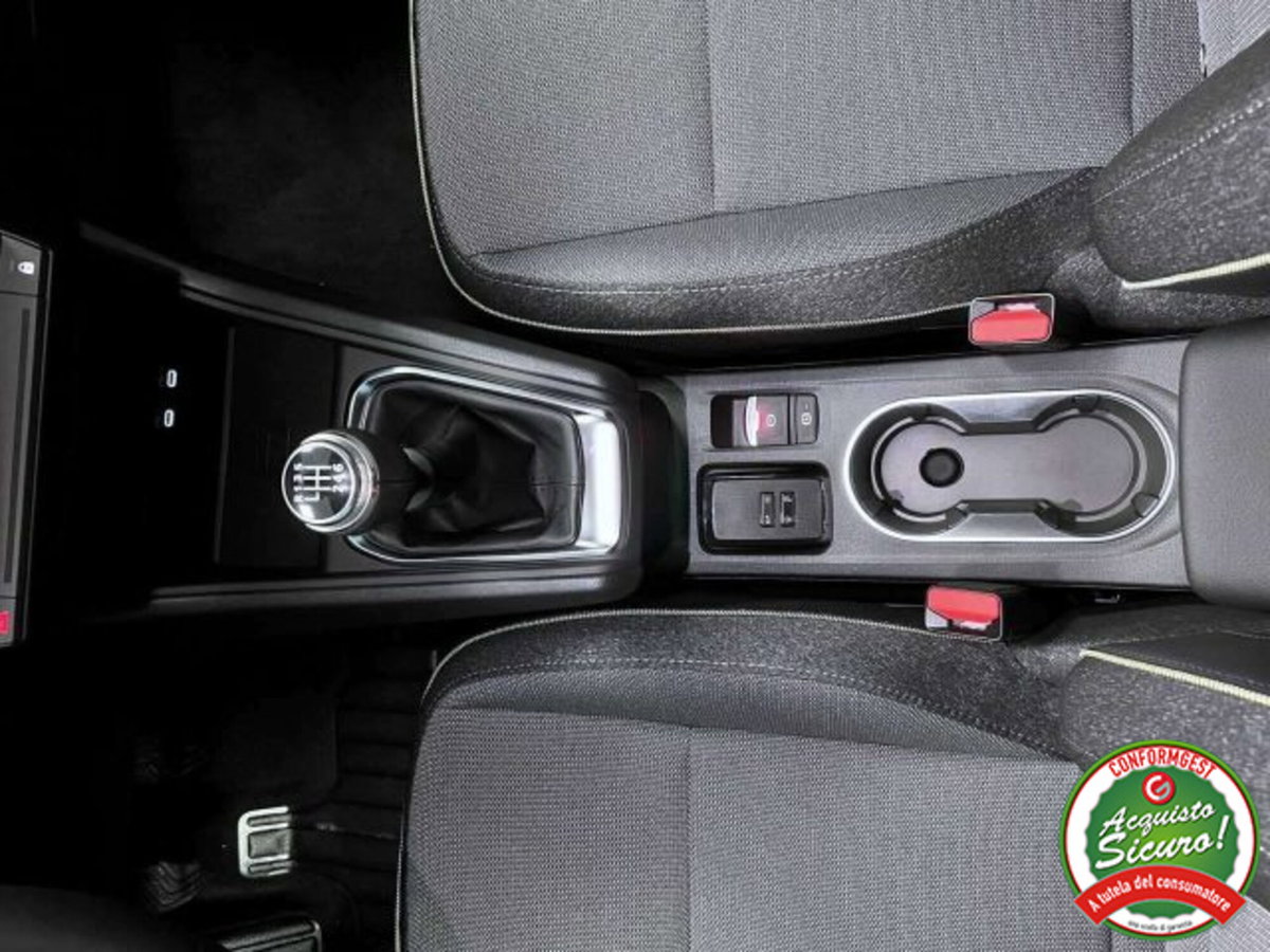 Renault Captur 1.0 eco-g Techno 100cv (15)