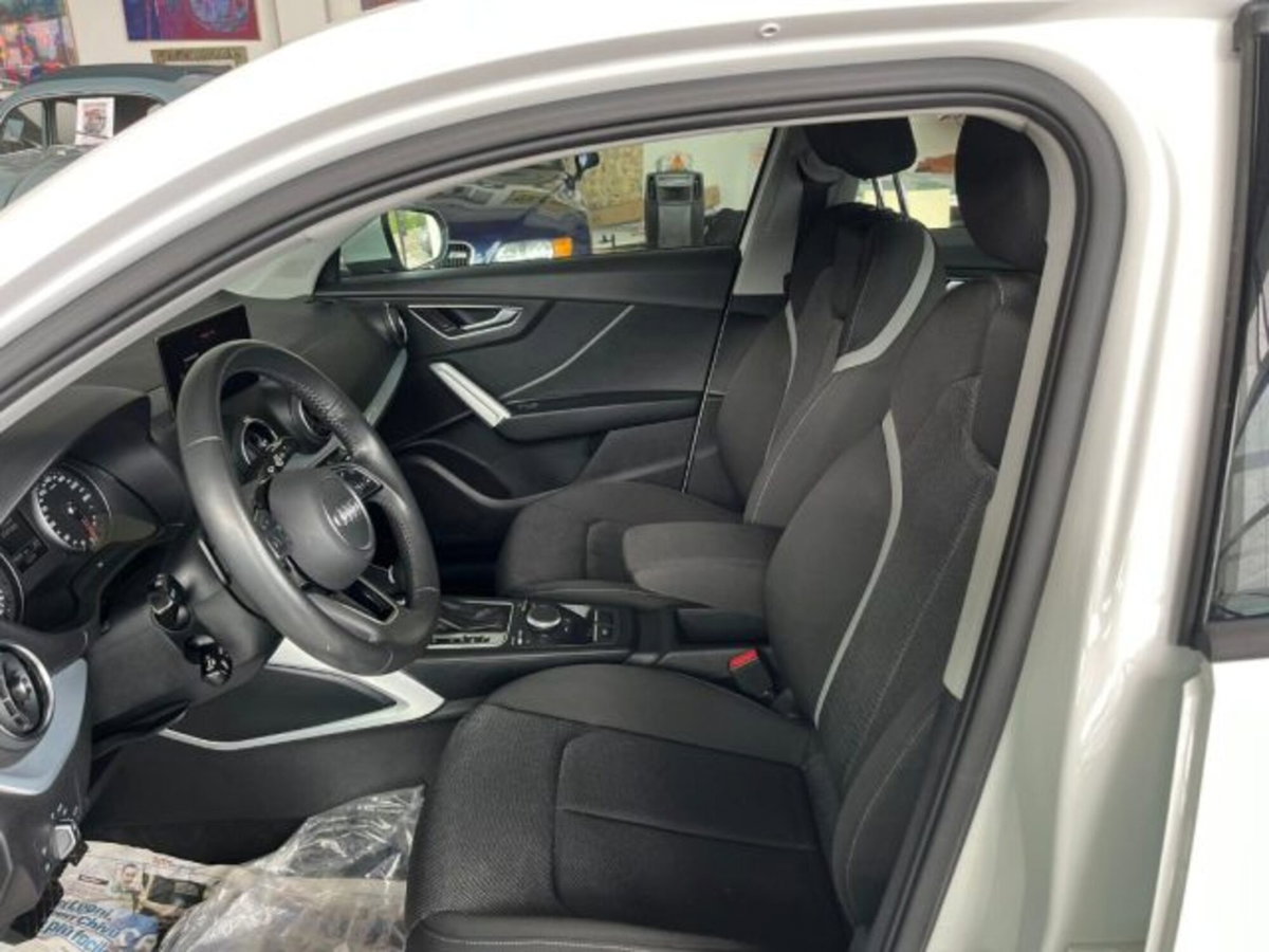 Audi Q2 Q2 1.6 TDI S tronic Design (9)