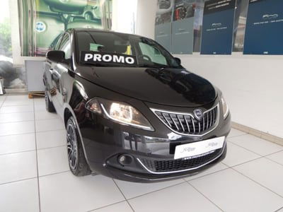 Lancia Ypsilon 1.0 FireFly 5 porte S&S Hybrid Ecochic Gold usata