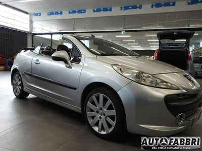 Peugeot 207 Cabrio HDi 110CV CC Féline usata